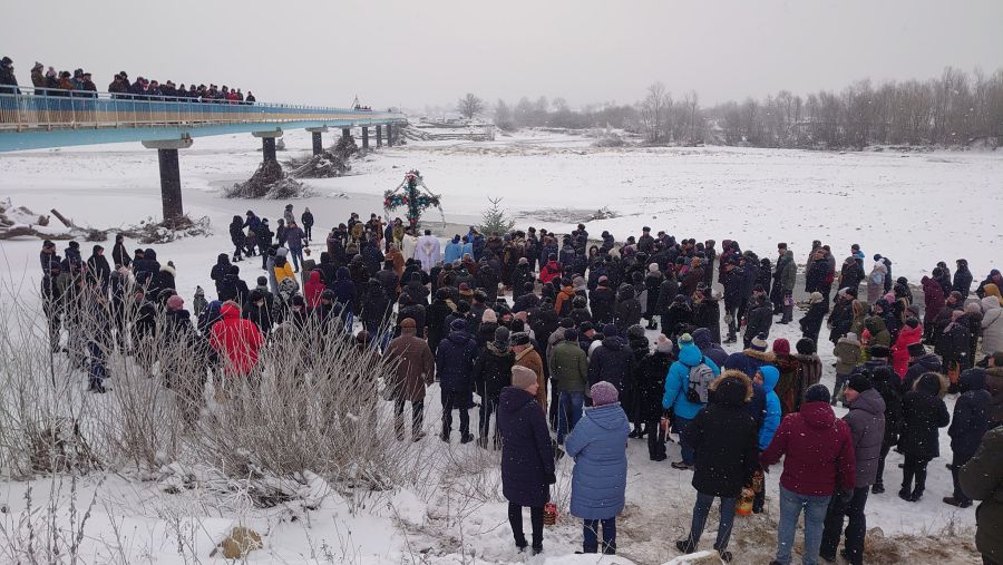 Традиційне освячення Лімниці відбулося в Хотіні за участі місцевого оркестру. Фото: Володимир Рудий