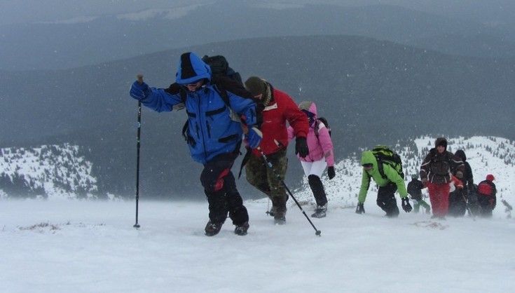 Під час оголошення сніголавинної небезпеки небезпечно виходити у гори