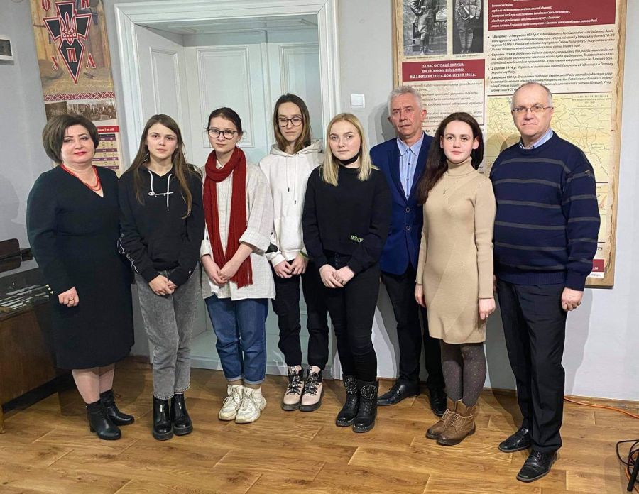 Присутні мали можливість почути цікаві доповіді на тему ОУН