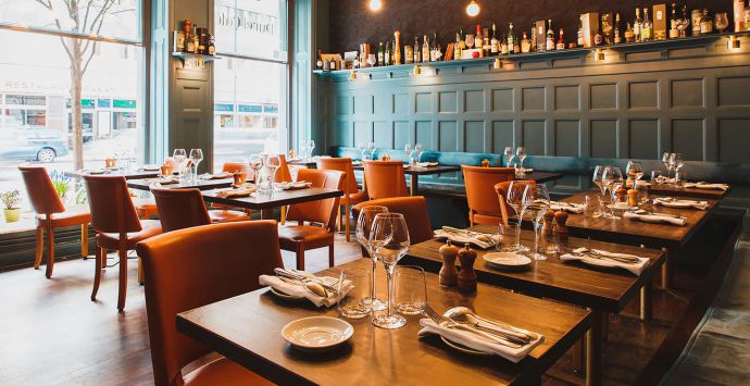 Ілюстрація. Ресторатори Франківщини вимагають від влади запровадити повний, а не вибірковий карантин.