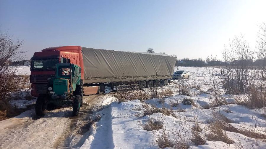 У селі хочуть встановити дорожні знаки, які заборонятимуть  проїзду великогабаритної техніки