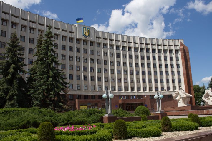 У приміщенні ОДА, ймовірно, розташується районна рада