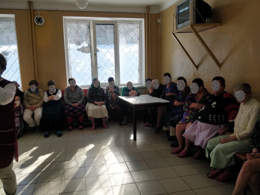 Через карантин підопічним заборонено покидати корпус та перебувати у прогулянковому дворику на свіжому повітрі