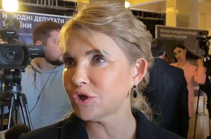 У 2017-му році Тимошенко казала, що вона категорично проти пластичних операцій та тюнингу обличчя.

