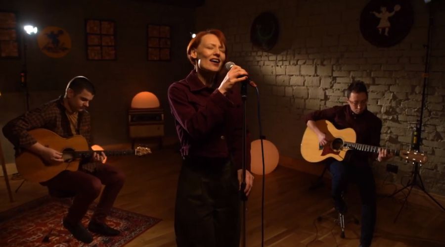 Нову версію пісні на вірші Юрка Іздрика LILOVIY записав з гітарою