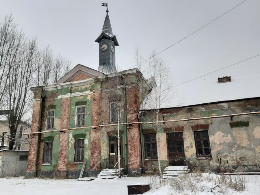 Промислова Ратуша належить "Оріані", тож, місто хоче отримати доступ до неї або ж викупити