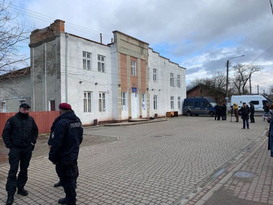 Відрив Василя Вірастюка від Олександра Шевченка становить менше 700 голосів