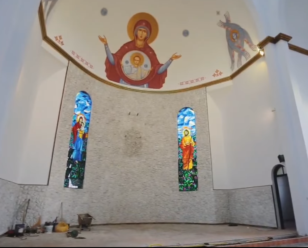 Святослав Владика працює в галузі сакрального мистецтва. 
