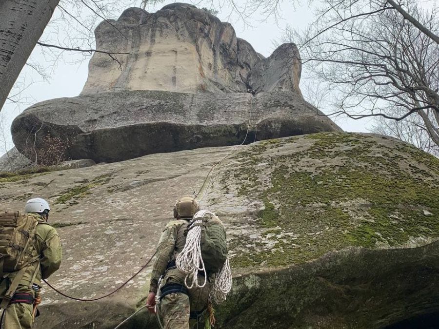 Курс гірської підготовки тривав п'ять діб.