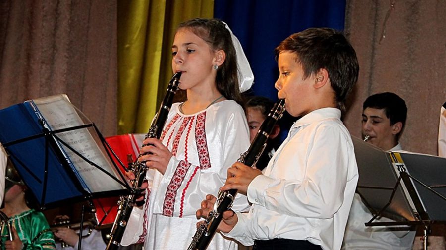 Ілюстроване фото. Міська влада працює над розвитком Голинської школи мистецтв і про її закриття — мови немає