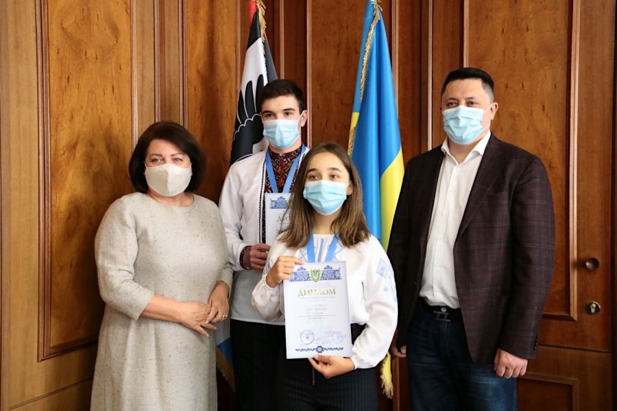 Нагороди переможцям вручив голова ОДА