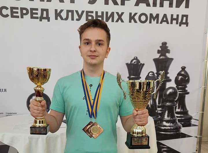 Валентин Прокоф'єв у складі "Чернівецьких зубрів" дав справжній бій досвідченим та іменитим