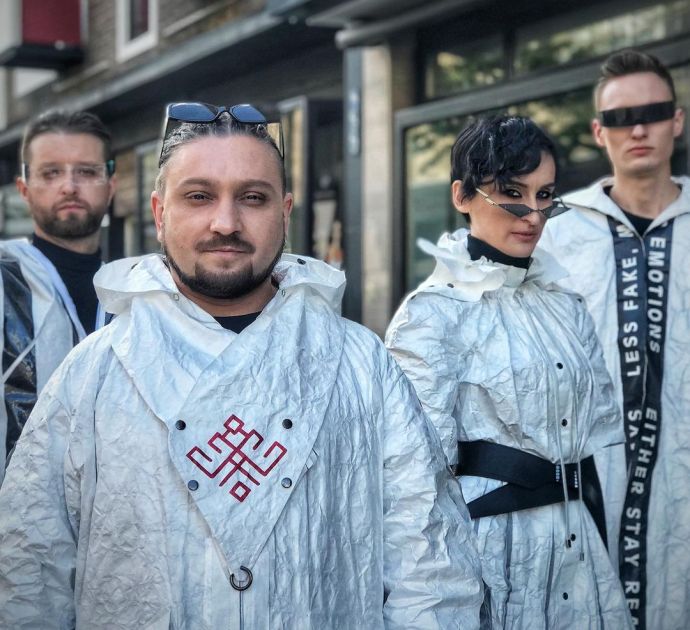 Українці вийшли на хідник у зім'ятих дизайнерських вбраннях 