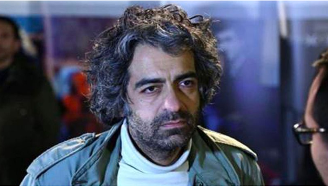 Батьків режисера заарештовані.