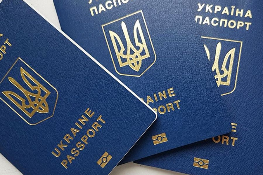 Ілюстрація. У форматі ID-картки було оформлено 4200 паспортів.