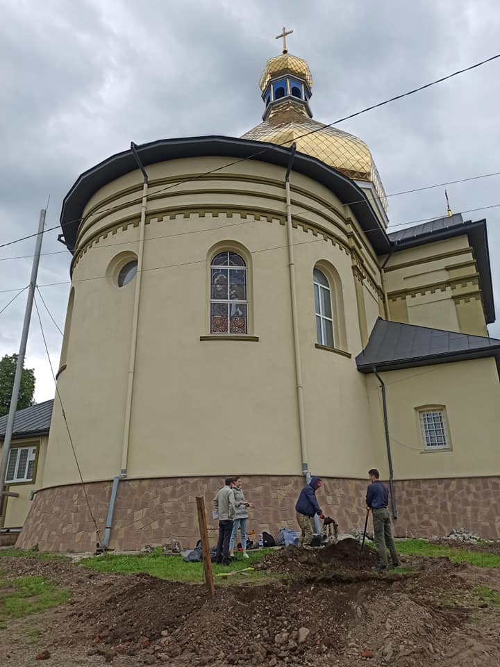 Знайдені черепи дуже малої форми.