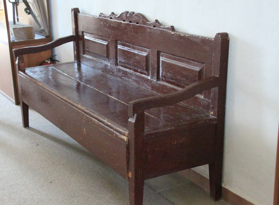 Бамбетель часто виконувала функцію скрині