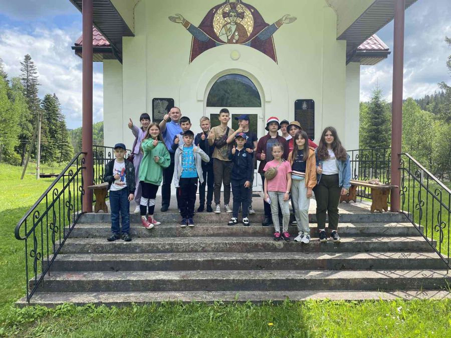 Наступний заїзд планують з 5 до 11 липня. До участі в таборі запрошують дітей віком від 11-ти до 14-ти років