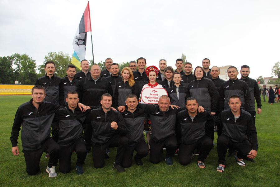 Депутати і перший день змагань показали хороші результати в настільному тенісі.