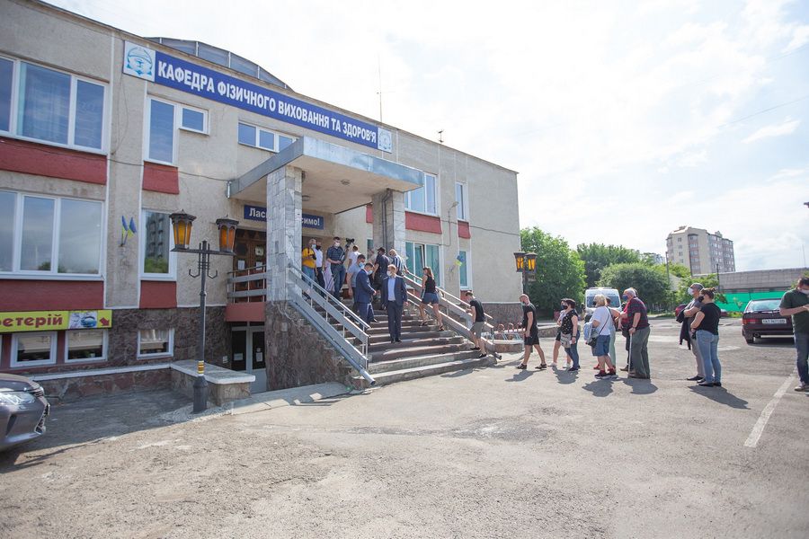 Центр масової вакцинації буде працювати у вихідні.