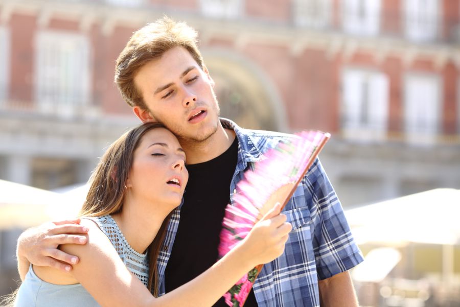 Ілюстрація. Не варто перебувати на сонці з 11:00 до 17:00.