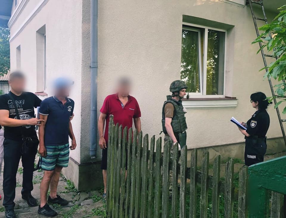 Правоохоронці з’ясовують, що спонукало до таких дій мешканця Галича