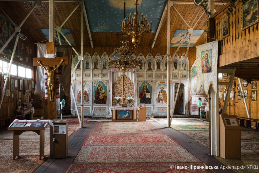 Парафія церкви налічує 14 тисяч вірян.