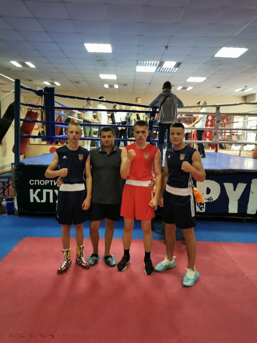 Калуські боксери достойно виступили на чемпіонаті області з боксу