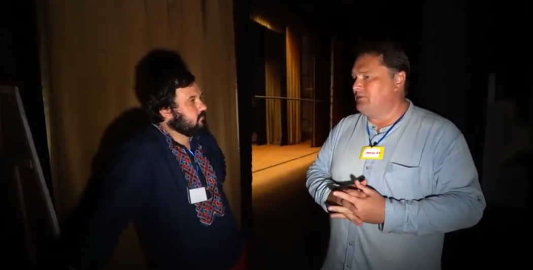 Молодіжний театр «Silentium» веде свою історію від березня 2018 року, зазначив Дмитро Карачун (на фото — справа)