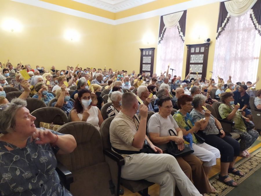 Слухання скликали на звернення ініціативної групи мешканців Калуської міської територіальної громади