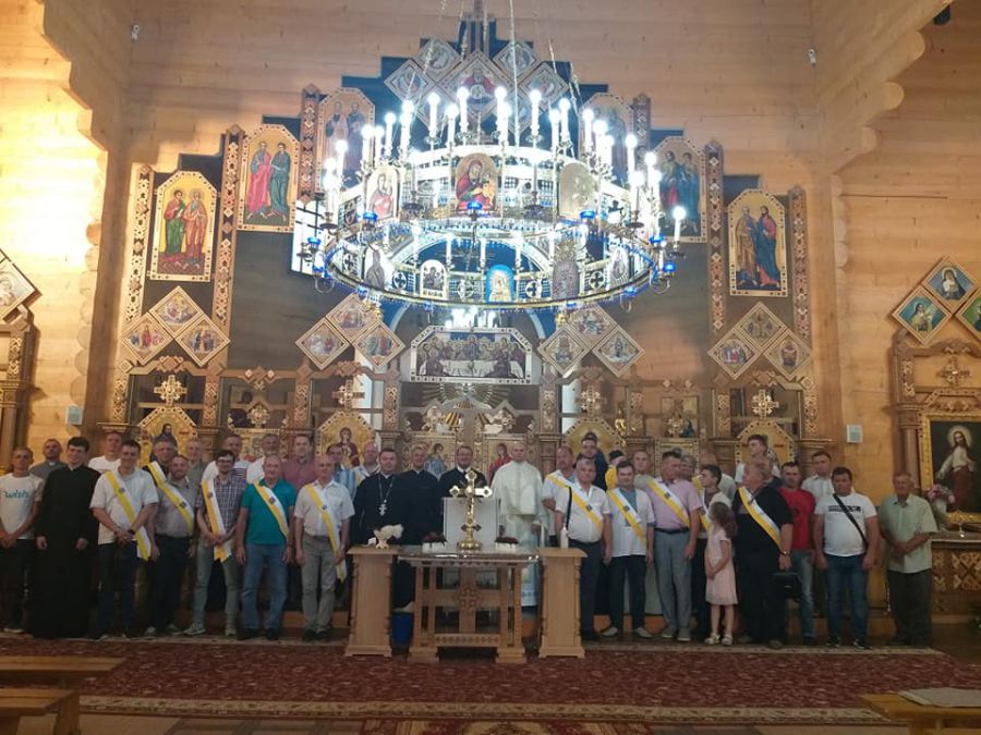 На з'їзді було представлено спільноту "Лицарі Колумба".