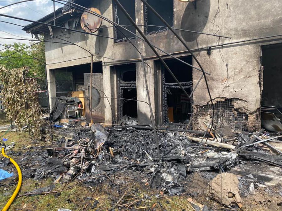 Хасиди з групою туристів приїхали на Прикарпаття відпочивати, проте літак впав на житловий будинок