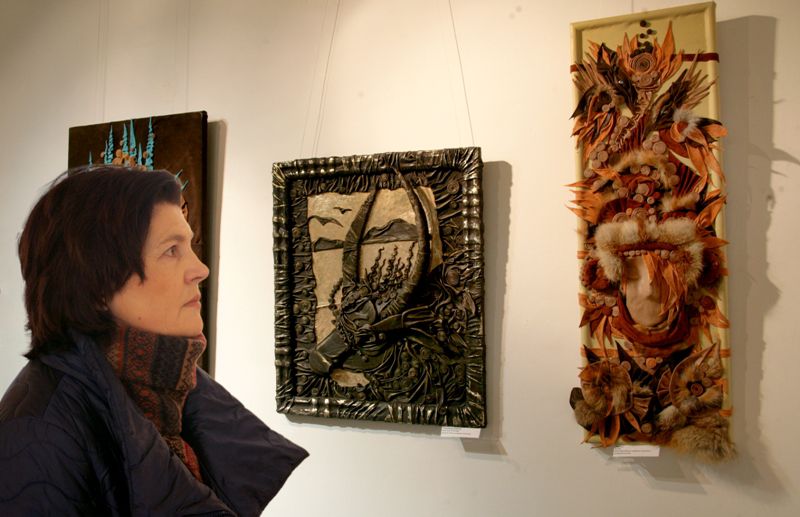 Мисткиня пропонує напрочуд модерний, до певної міри експериментальний живопис