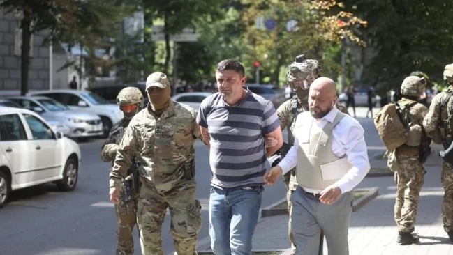 Затриманий вибачився за свої дії. Внаслідок події ніхто не постраждав