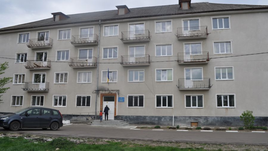 Наступного року на даху дитячої поліклініки планують поставити сонячні панелі