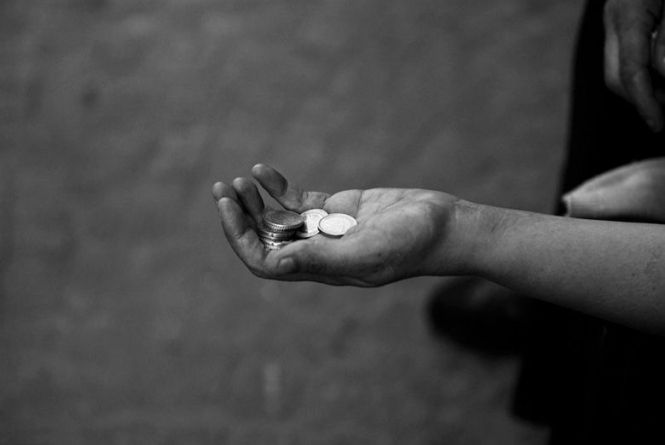 Ілюстроване фото. Втягнення неповнолітніх до жебракування інспектори зафіксували вже не перший раз