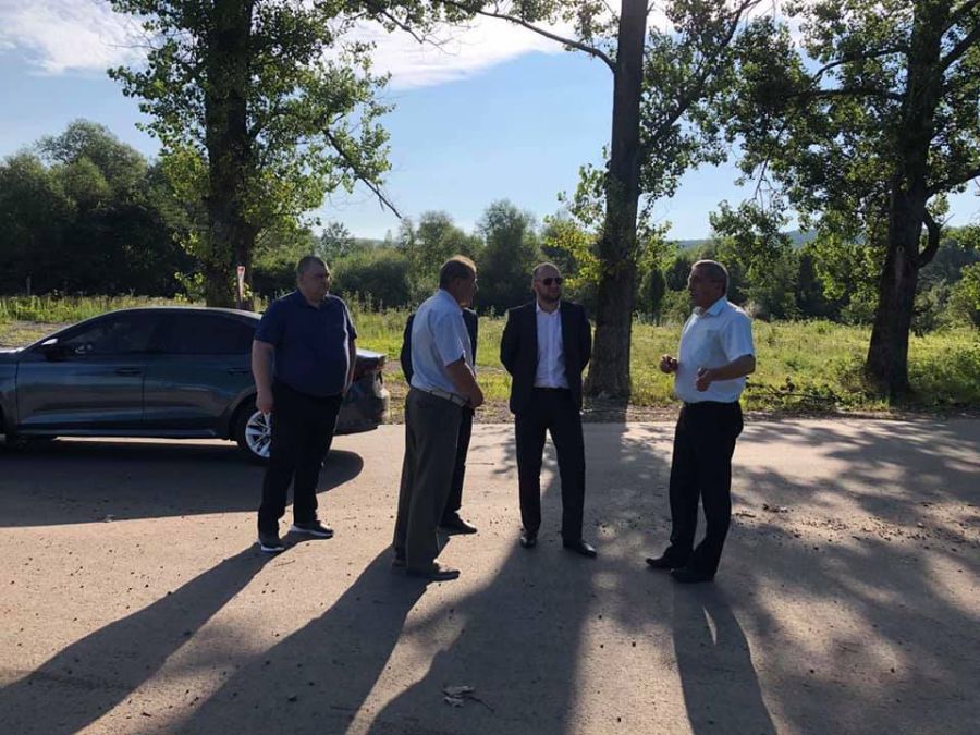 Більшість доріг перебувають в критичному стані.