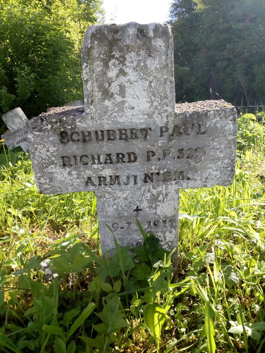 Солдат помер під час транспортування до лікарні.