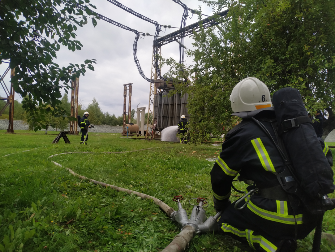 За легендою, внаслідок аварійного відключення відбулася розгерметизація бака трансформатора