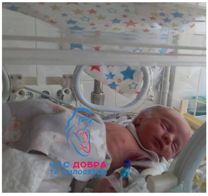Івасик — четверта дитина в родині, тож мама вже фінансово виснажена та просить допомоги