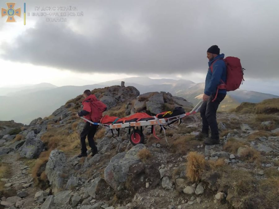 Турист травмувався, перекинувшись на квадроциклі, та потребував допомоги рятувальників