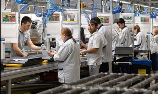 Ілюстрація. В інших країнах українцям платять більше.