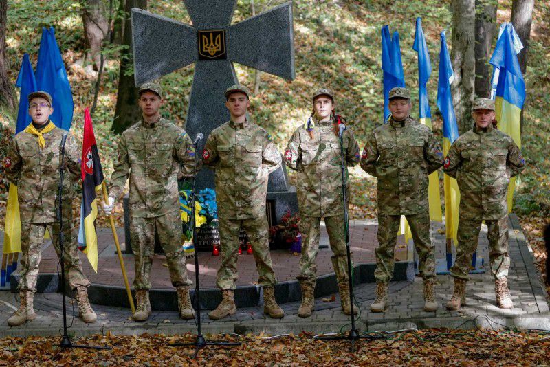Учні ліцею №10 здобули перемогу у патріотичних змаг.