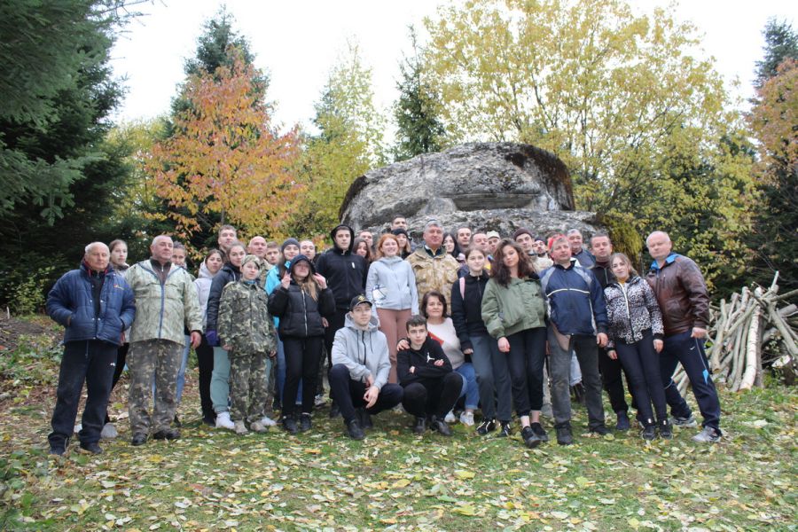 Студенти ПНУ також взяли участь у прибиранні.