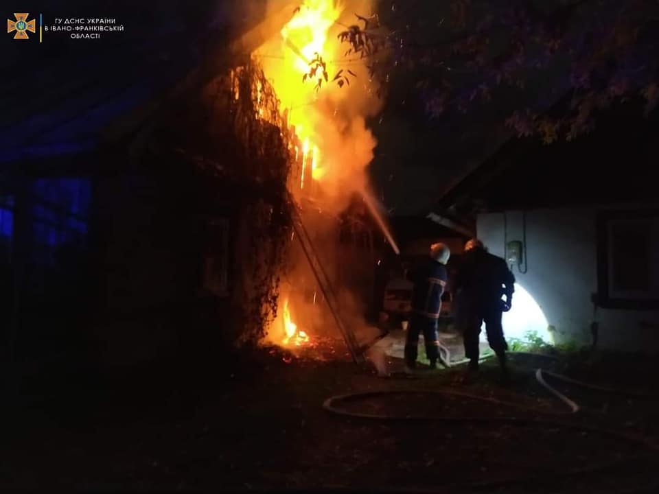 Під час пожежі власник знаходився в будинку.