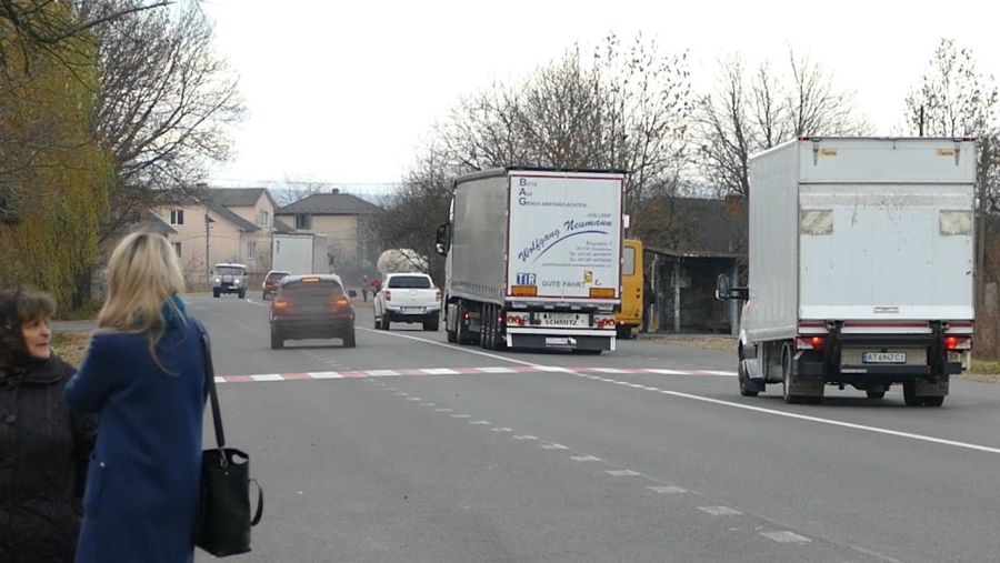 Пішохідні переходи — не рятують, адже водії часто ігнорують Правила дорожнього руху та не зупиняються