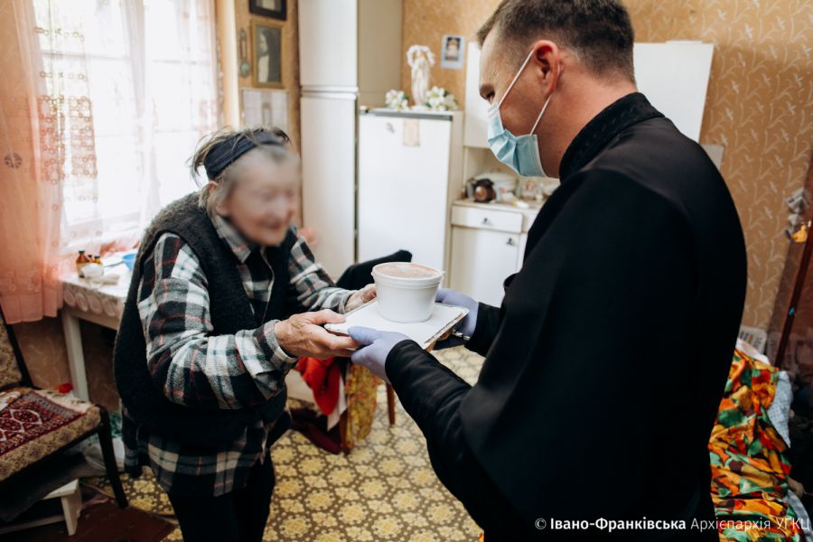 В акції беруть участь 12 парафій.