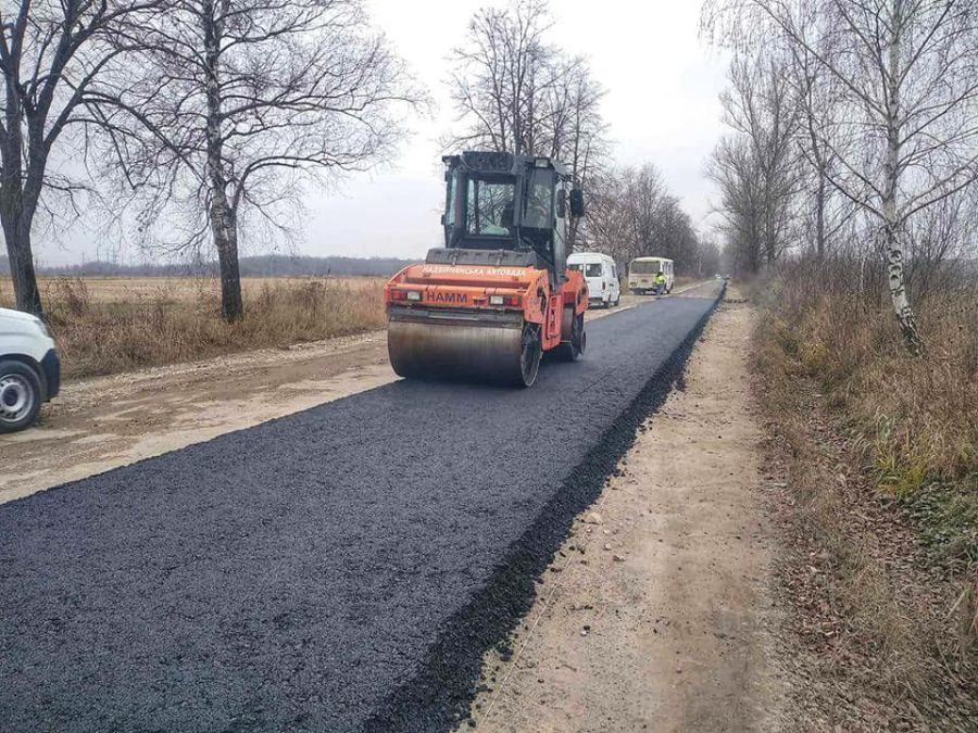 Ремонт дороги почали від заїзду на ТОВ "КАРПАТНАФТОХІМ"