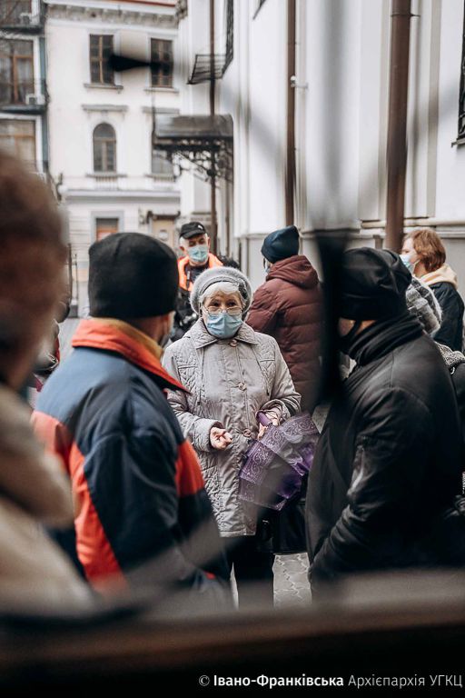 У центр вакцинації, що діє в Митрополичому соборі, завезли 150 доз вакцин