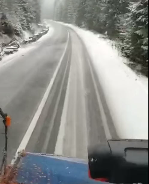 Перед виїздом варто перевірити своє авто. 